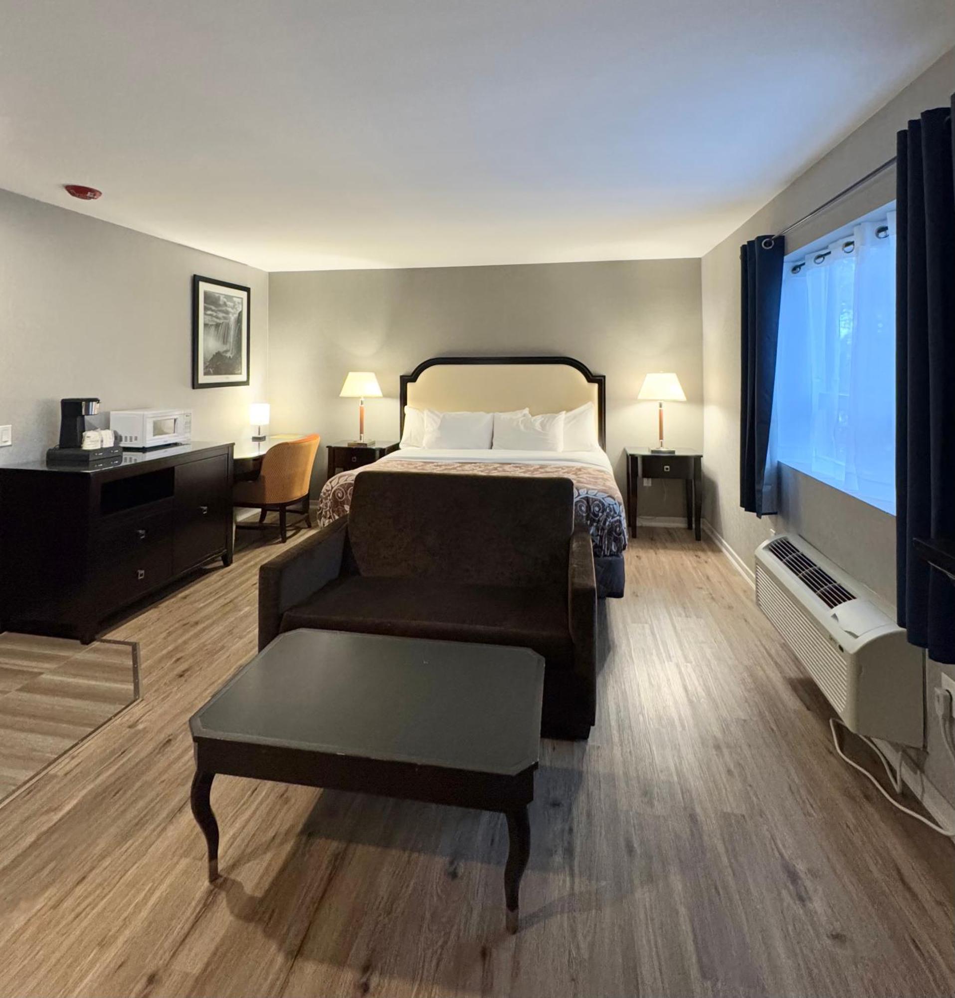 Big Bird Inn Wawa, Surestay Collection By Best Western Exterior photo