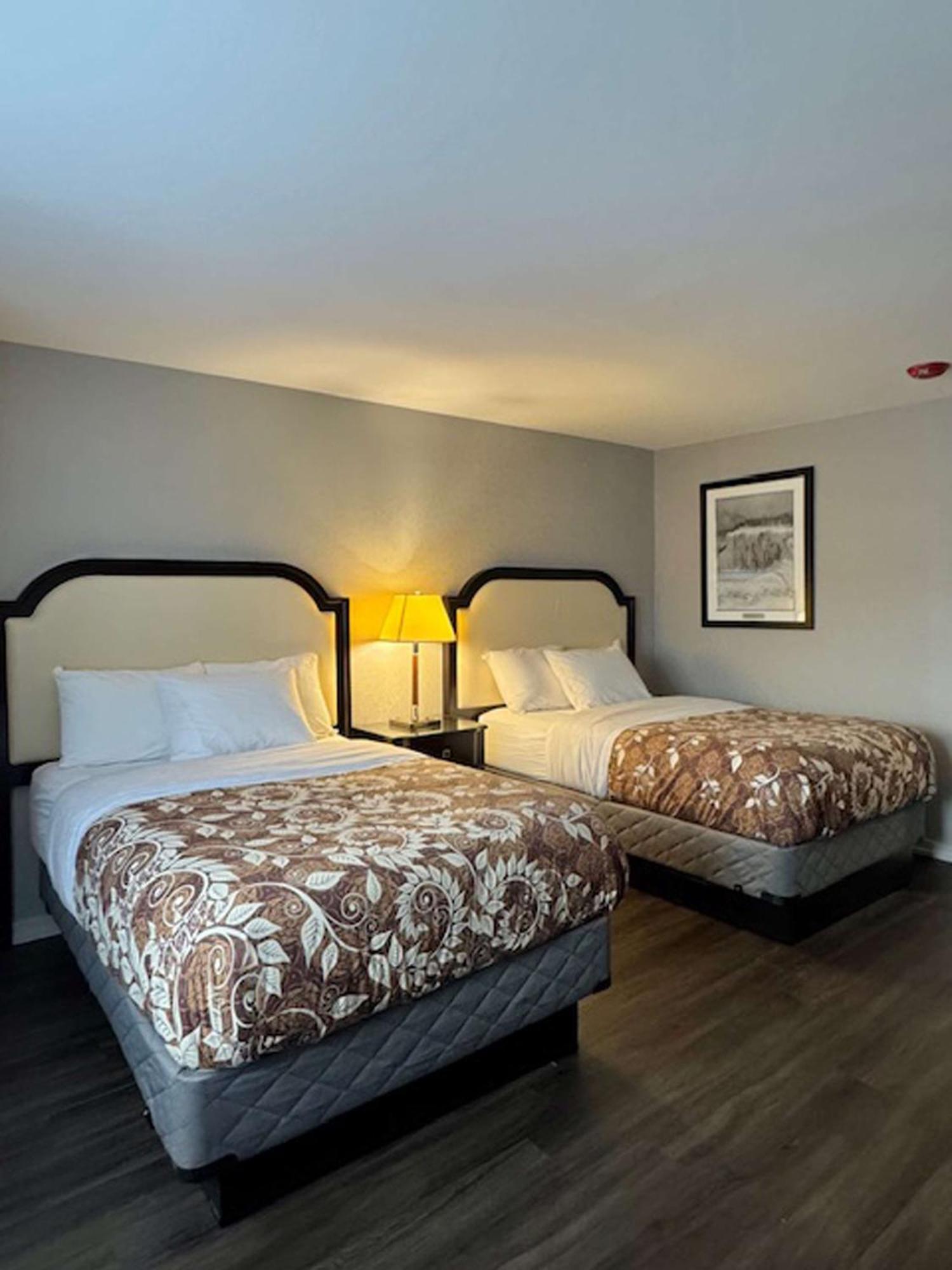 Big Bird Inn Wawa, Surestay Collection By Best Western Exterior photo